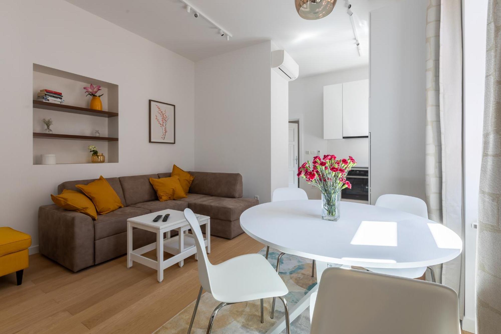 זאגרב Apartment Nikola 4* מראה חיצוני תמונה